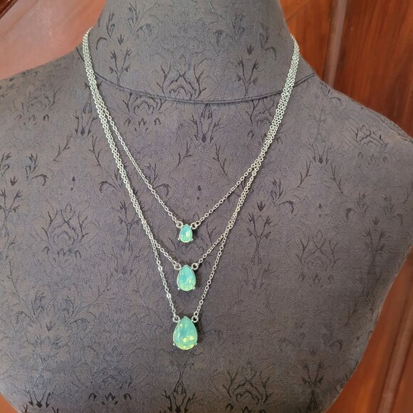 Opal-Like Teardrop Triple-Layer Necklace & Drop Earrings Silver-Toned Chains - Picture 4 of 7